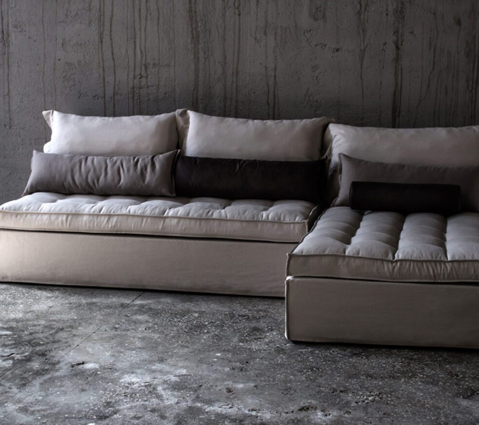 THE BUTTONS SOFA