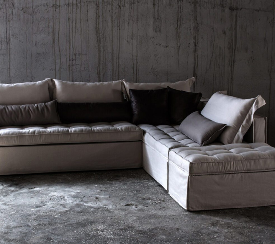 THE BUTTONS SOFA