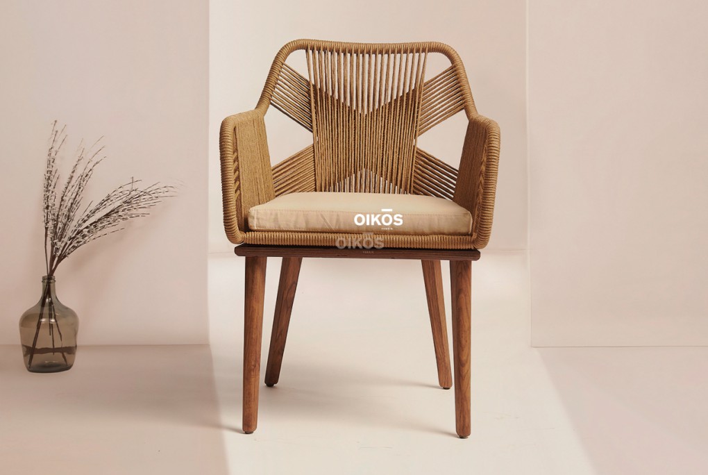 THE ECHO DINING CHAIR
