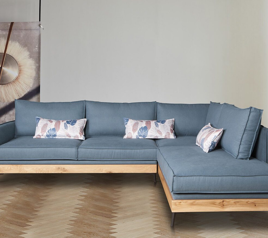 THE EVELYN SOFA