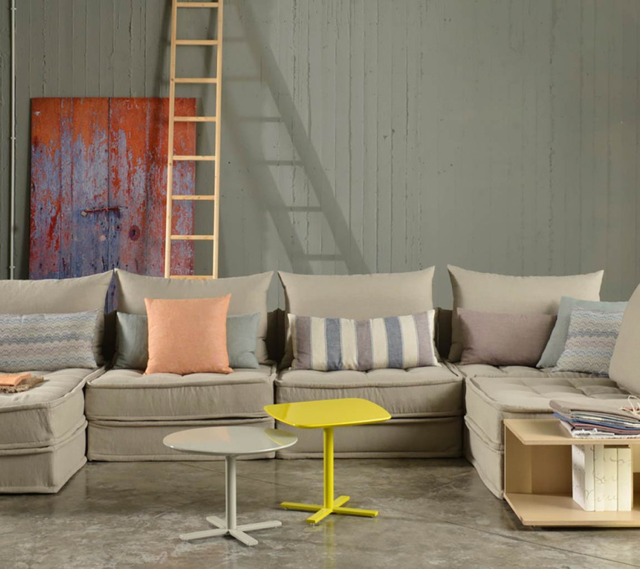 THE RAQEL SOFA