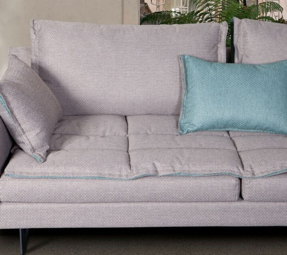 THE LARIA SOFA