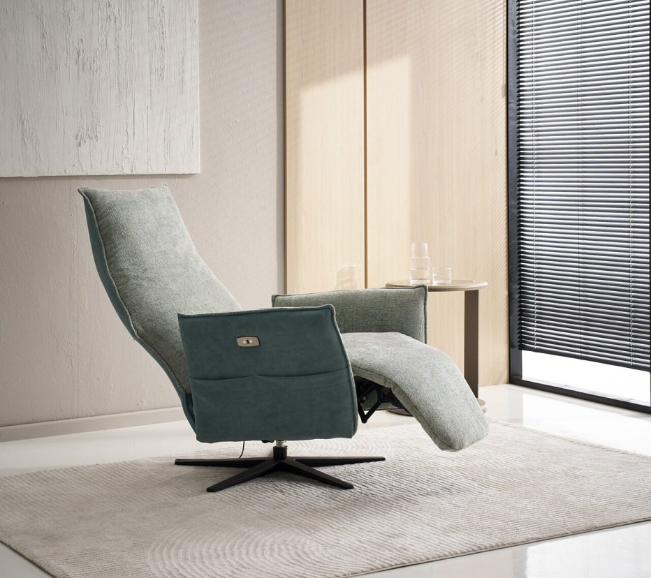 THE OMEGA MASSAGE RECLINER