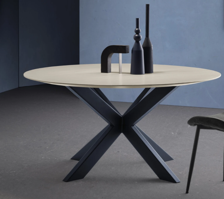 ΤΡΑΠΕΖΑΡΙΑ TOP MANHATTAN RING CUBE by Devina Nais