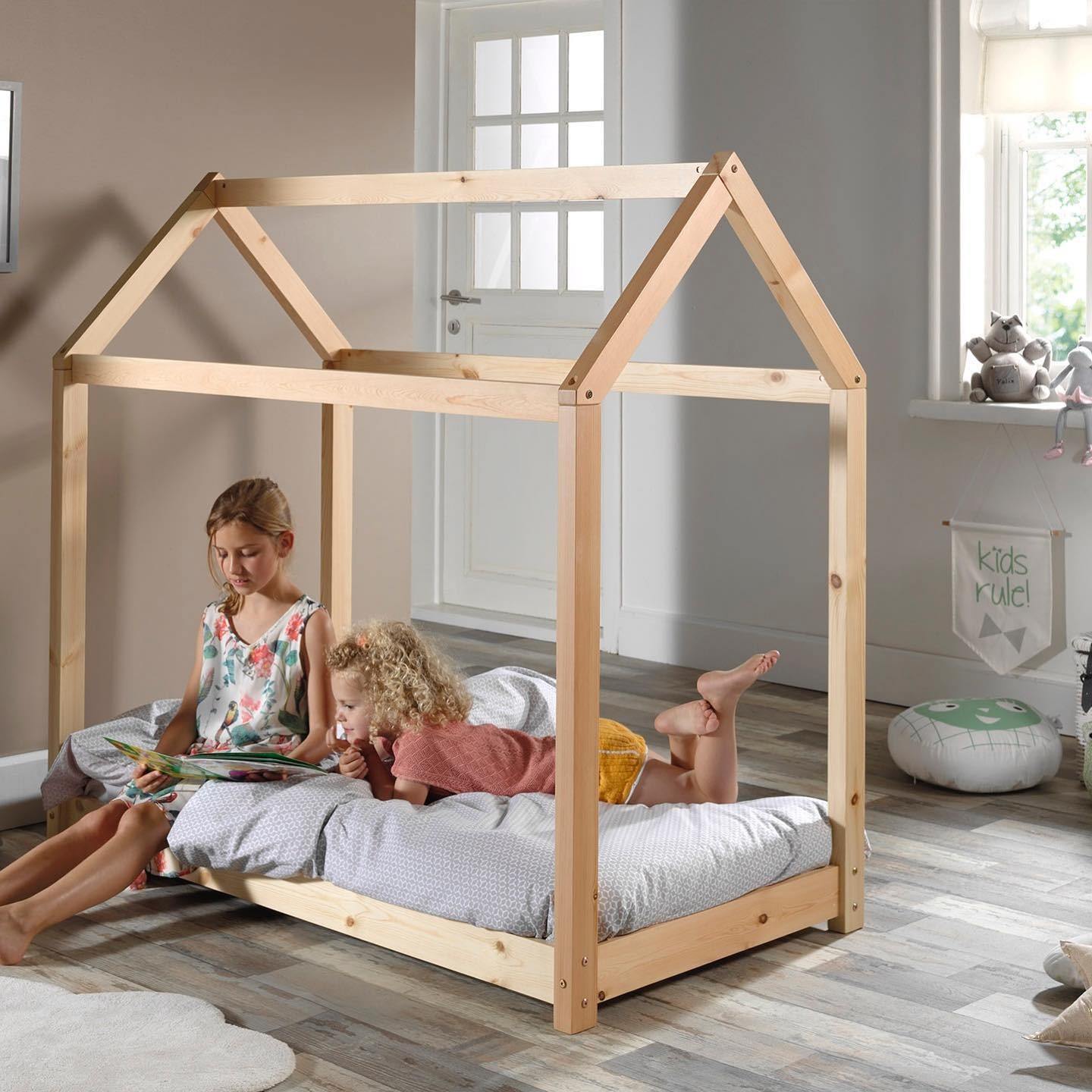 THE CABANE KIDS BED
