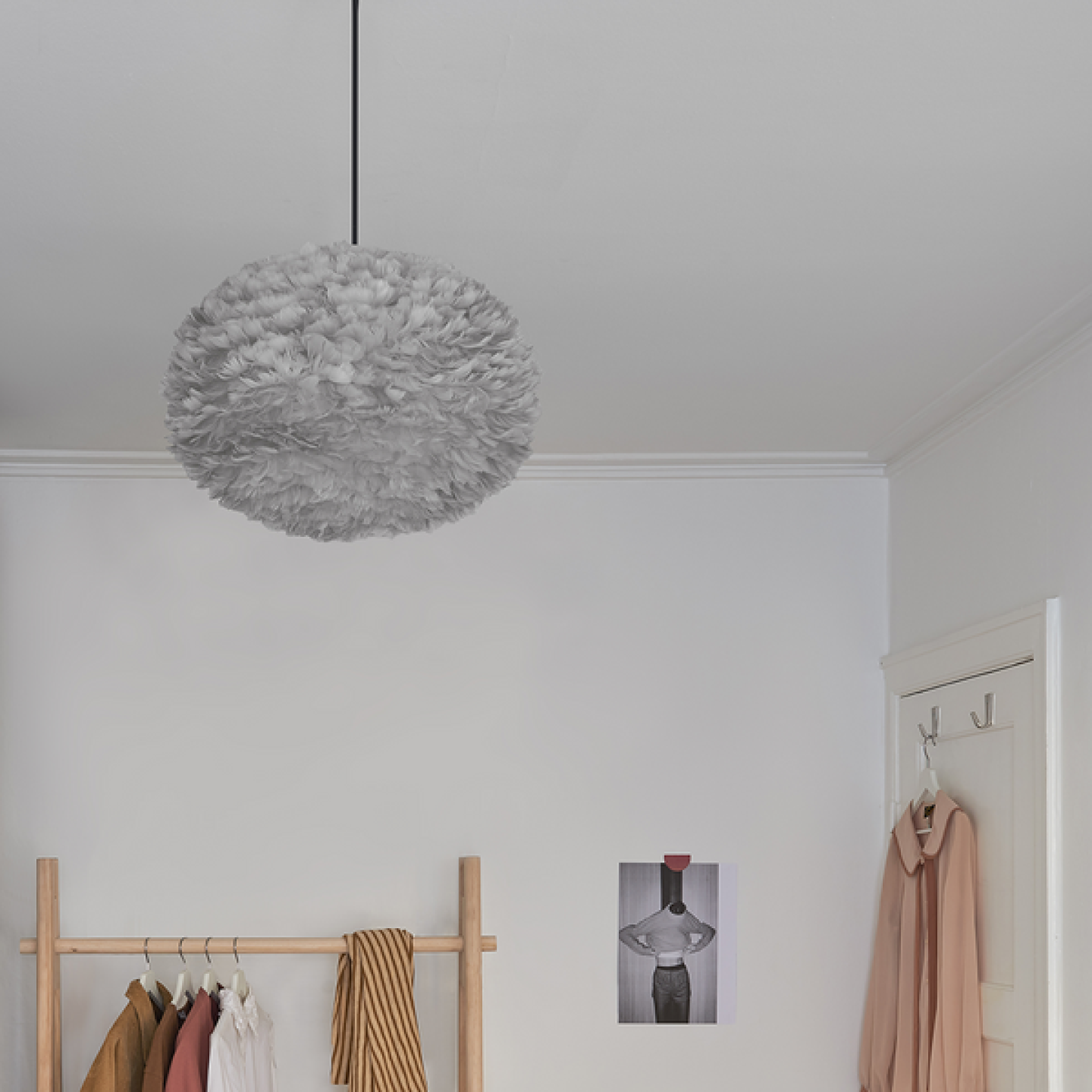 THE EOS CEILING LAMP