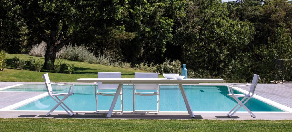 THE FELINI OUTDOOR SET
