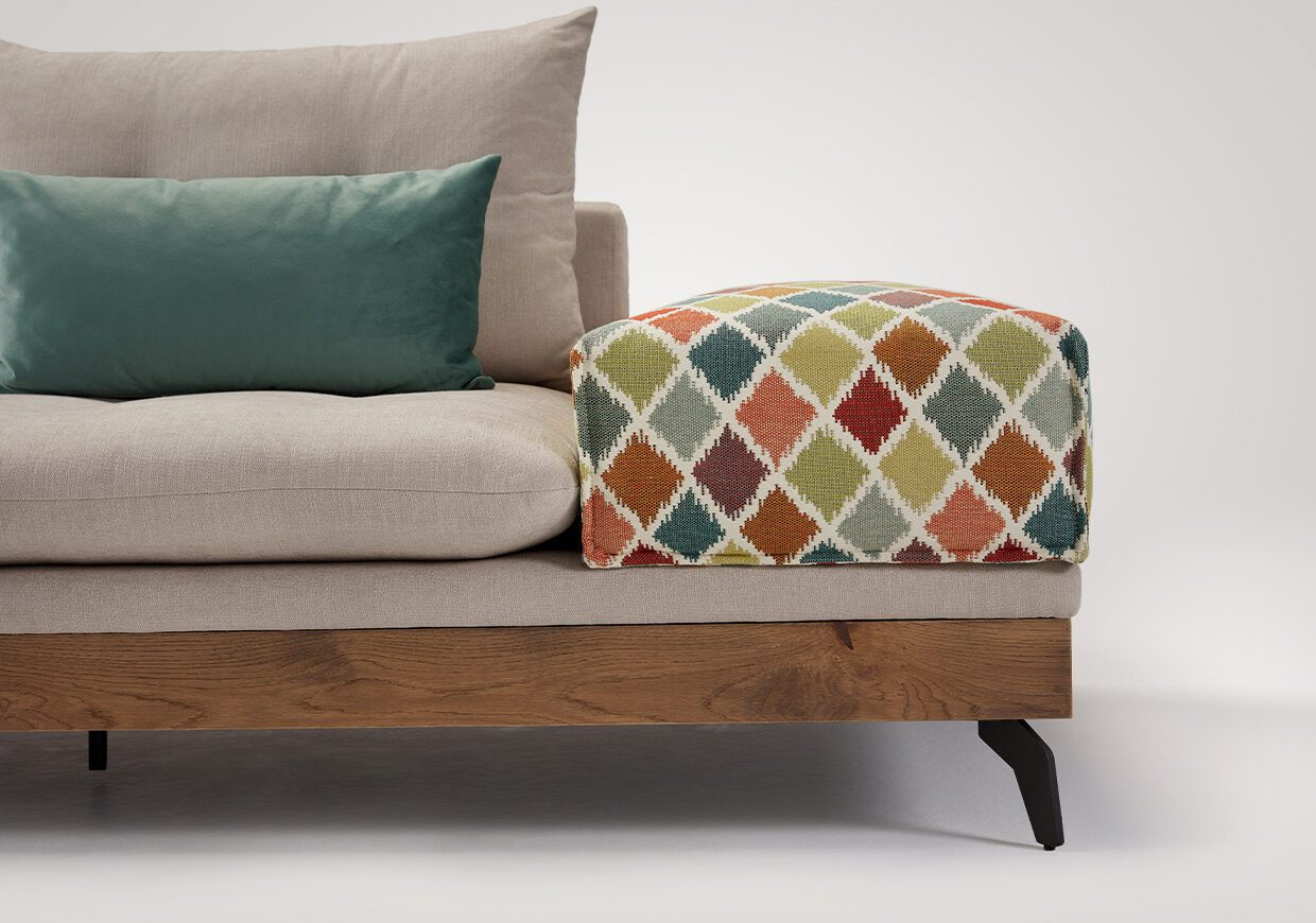 THE AMELIE SOFA