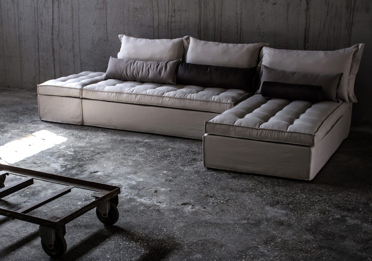 THE BUTTONS SOFA
