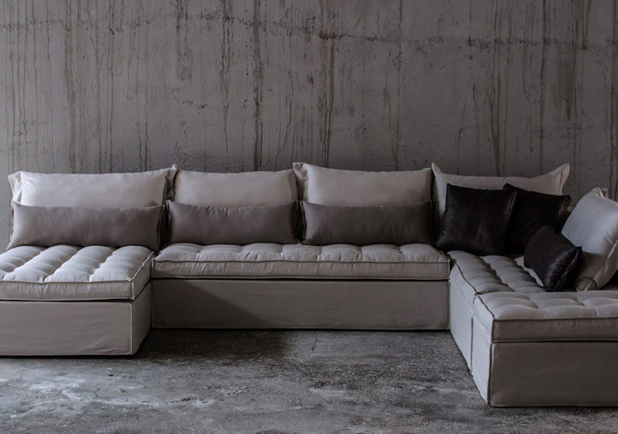 THE BUTTONS SOFA