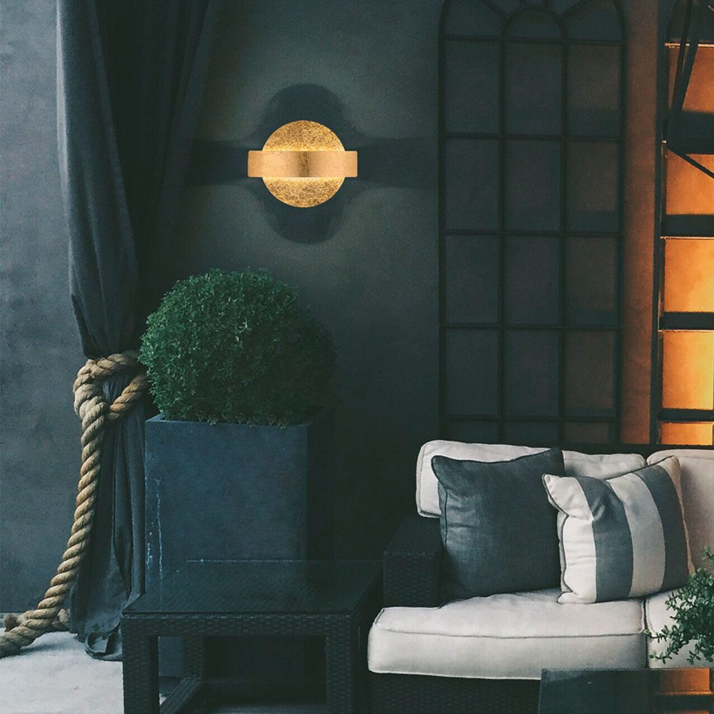 THE KOBEN WALL LIGHT