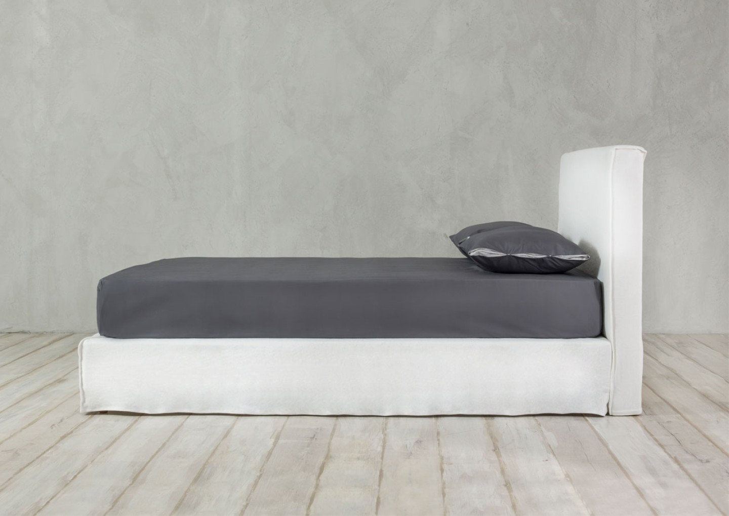 THE SERENITY BED by Elite Strom