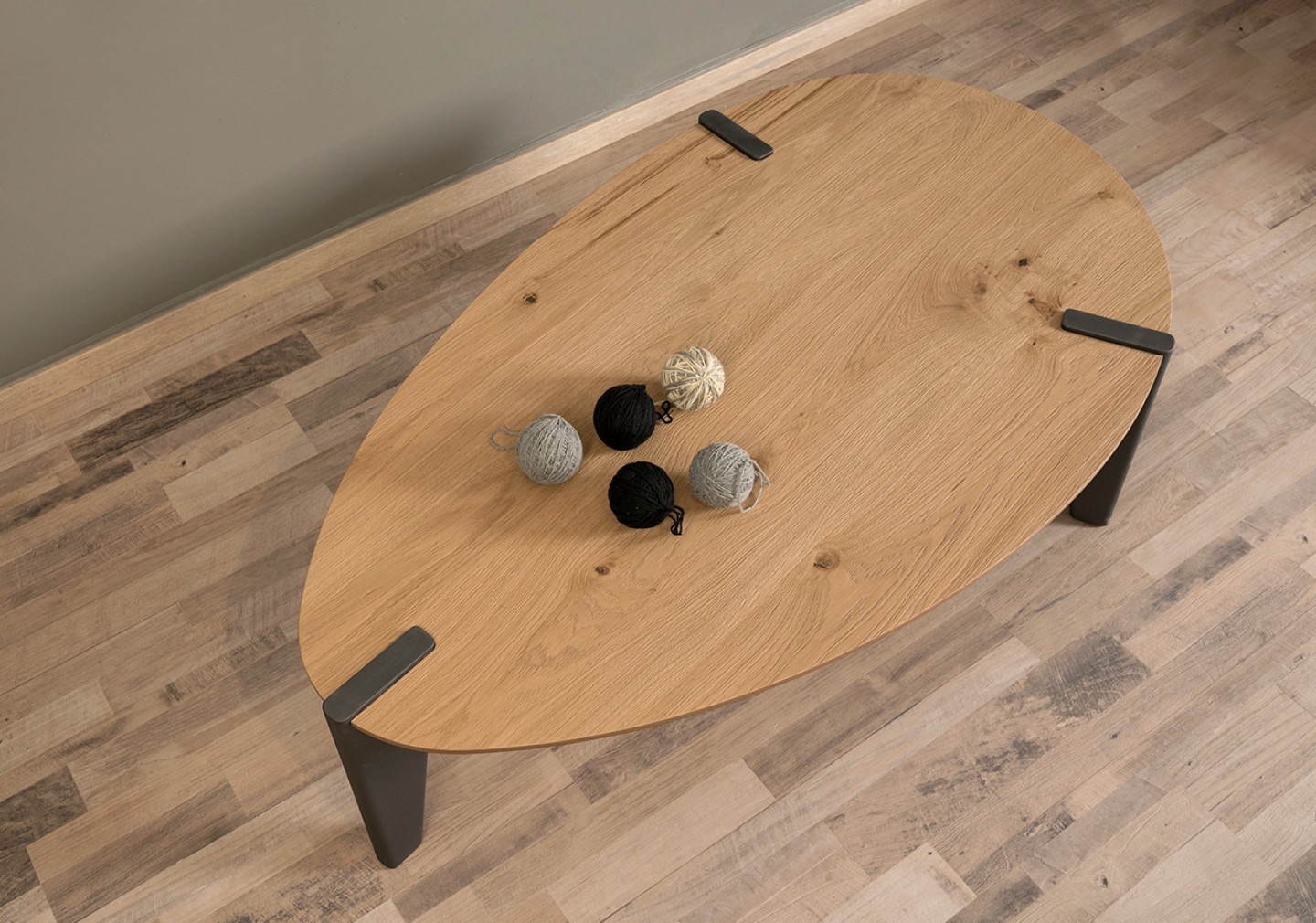 THE EARTH COFFEE TABLE