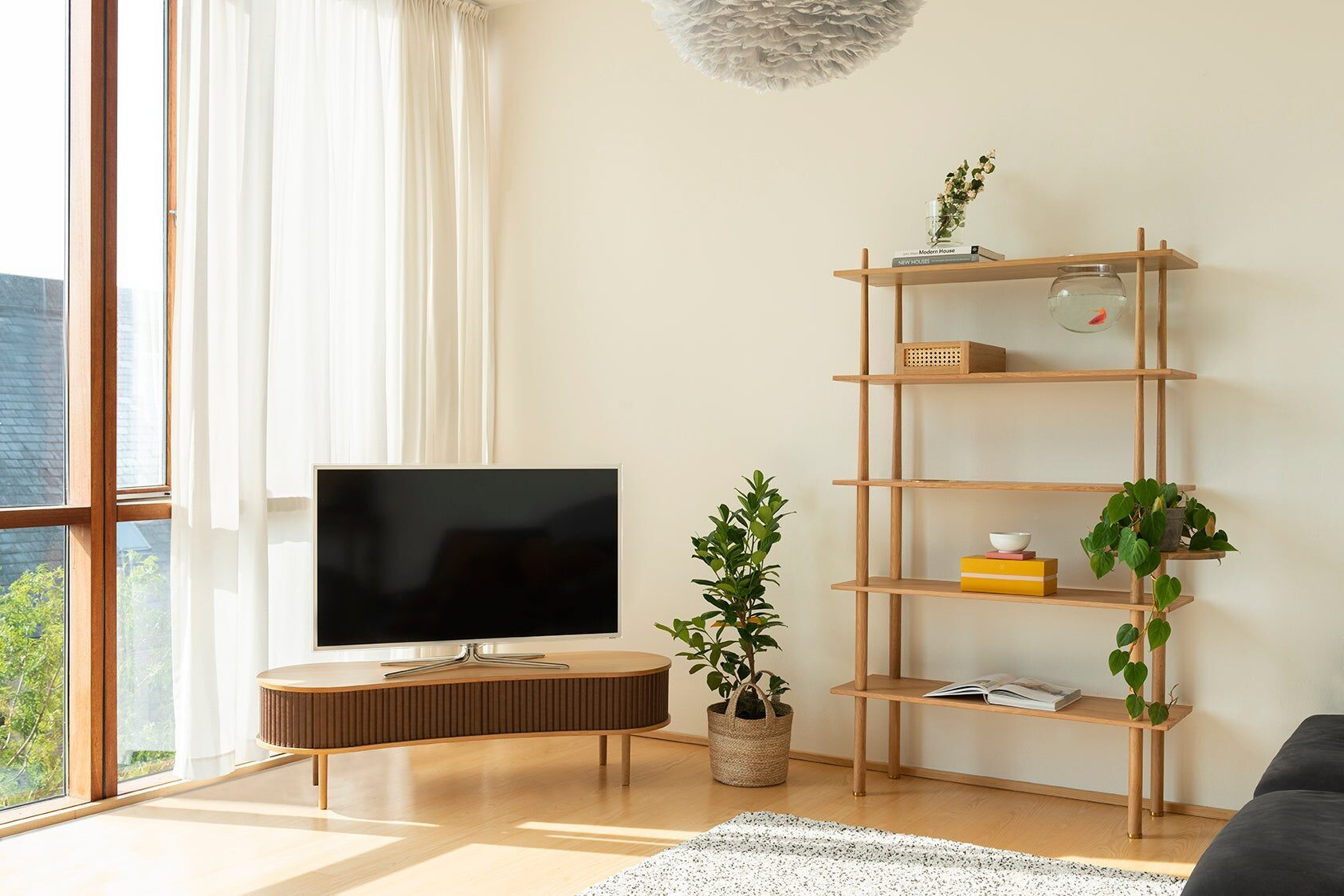 THE AUDACIOUS TV BENCH