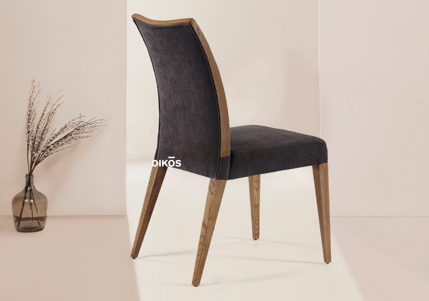 THE GLORIA DINING CHAIR