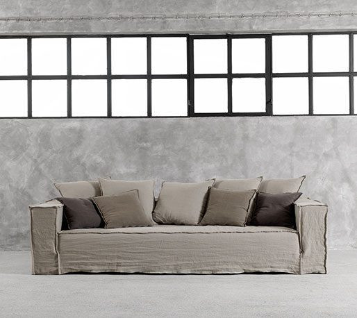 THE AMORA SOFA