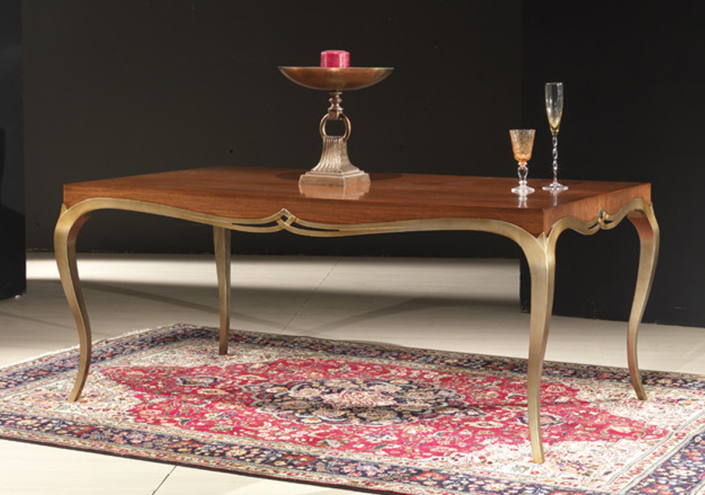 THE APOLLO CLASSIC DINING TABLE