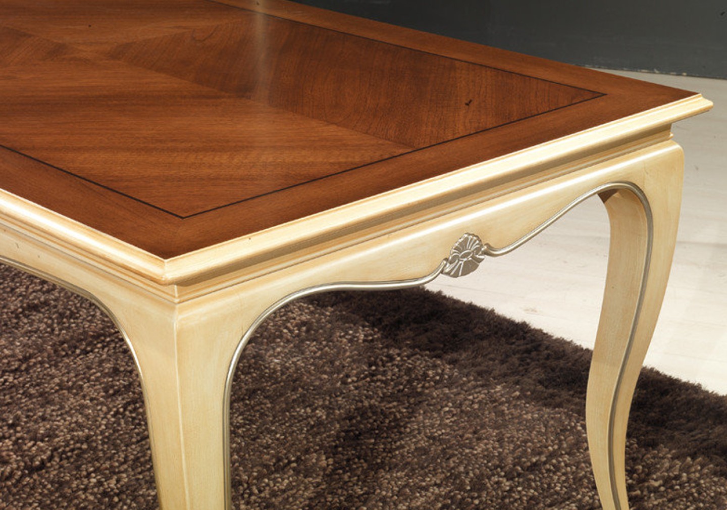 THE ARIEL CLASSIC DINING TABLE