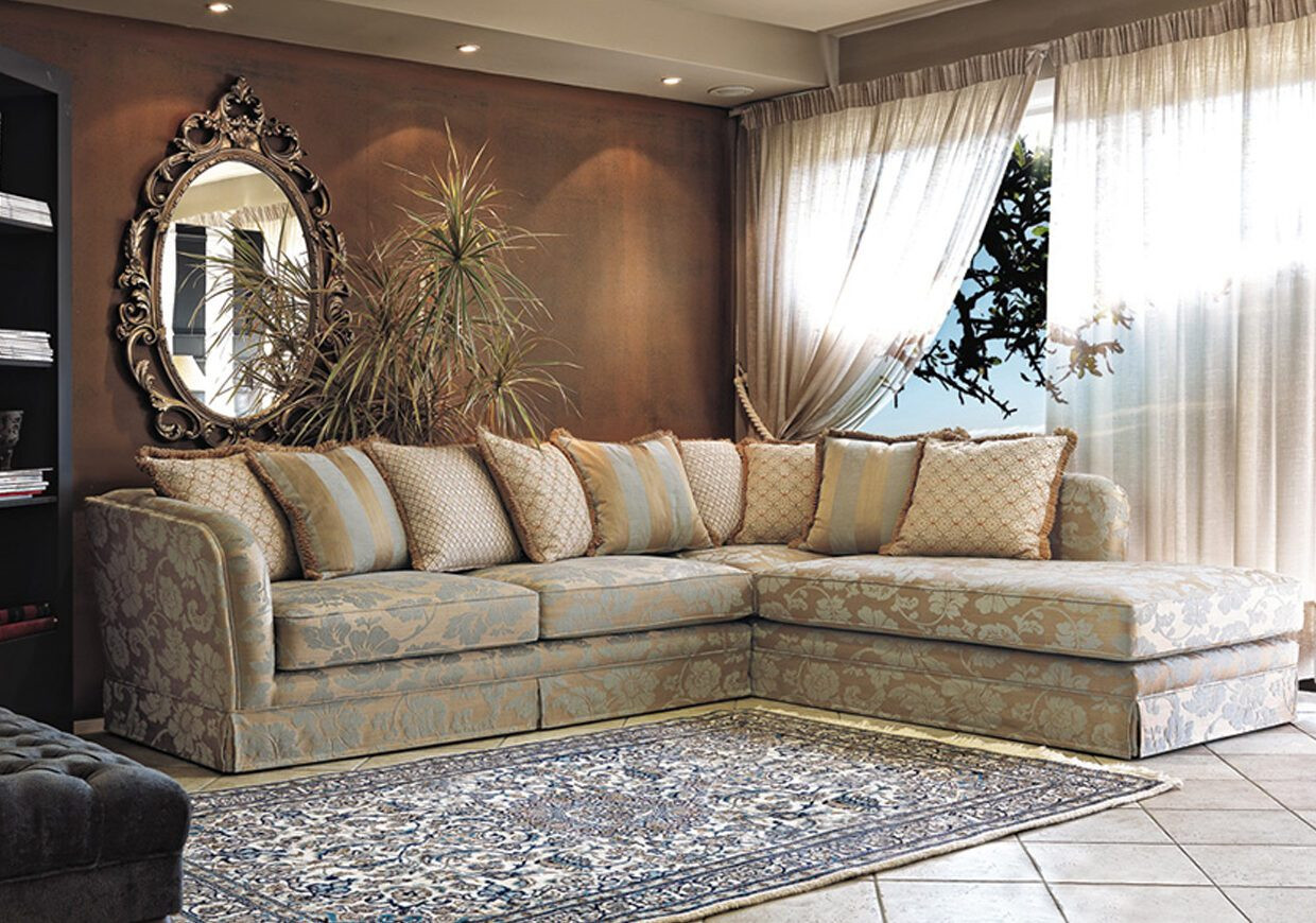 THE CAMELIA CLASSIC SOFA