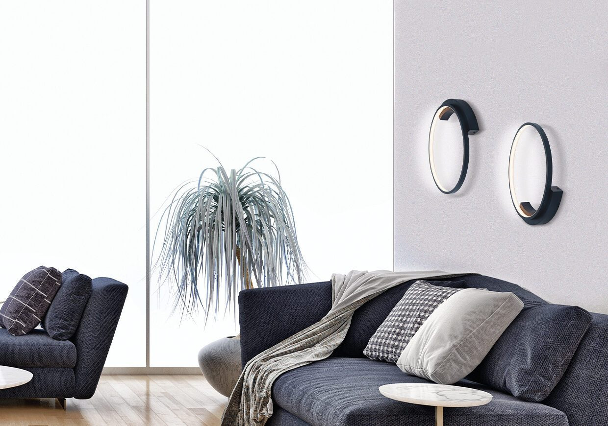 THE CARLA WALL LIGHT