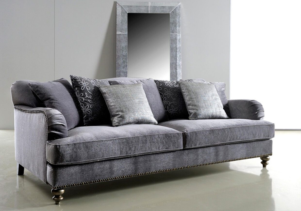 THE CECELIA CLASSIC SOFA