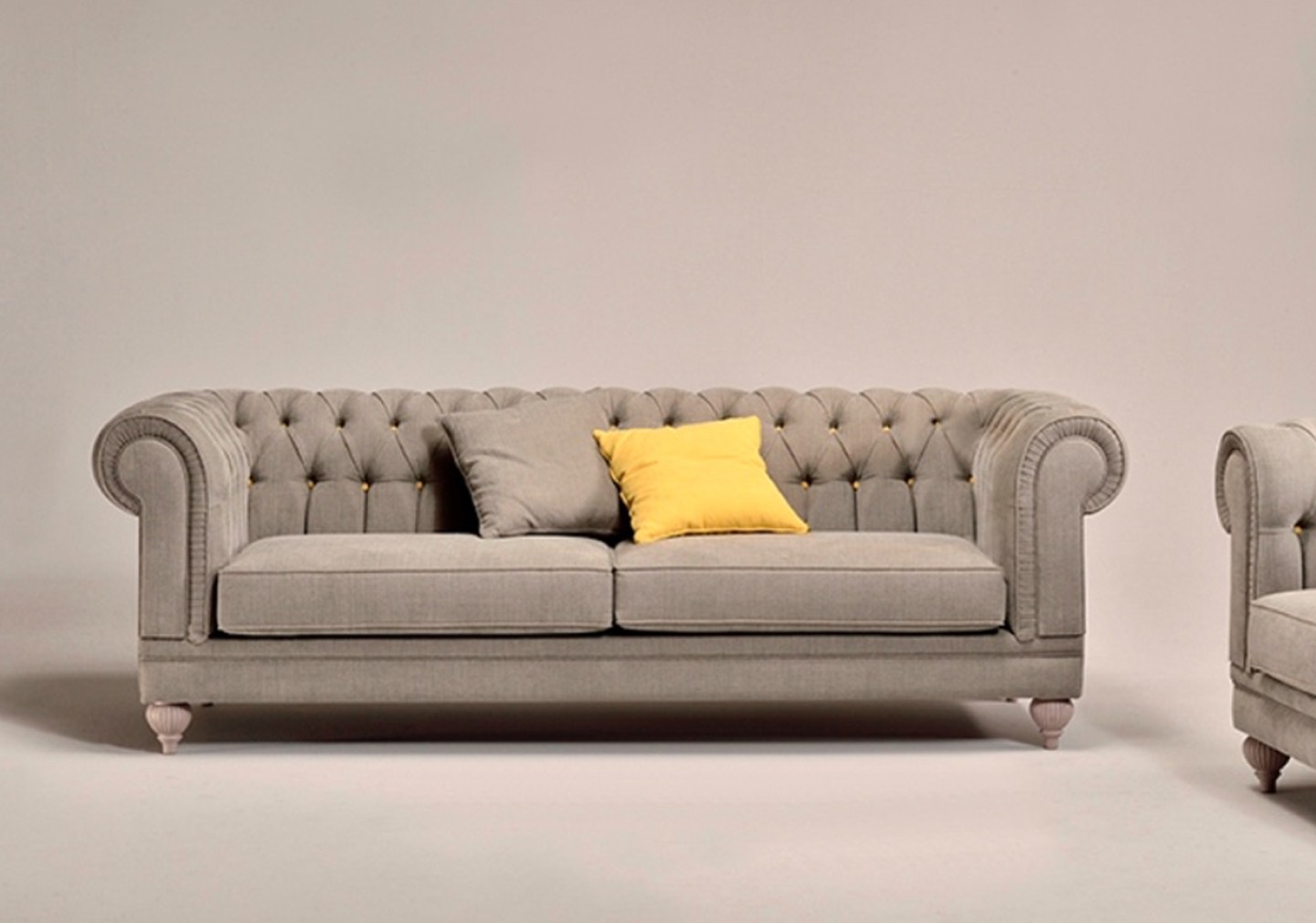 THE CHESTERFIELD CLASSIC SOFA