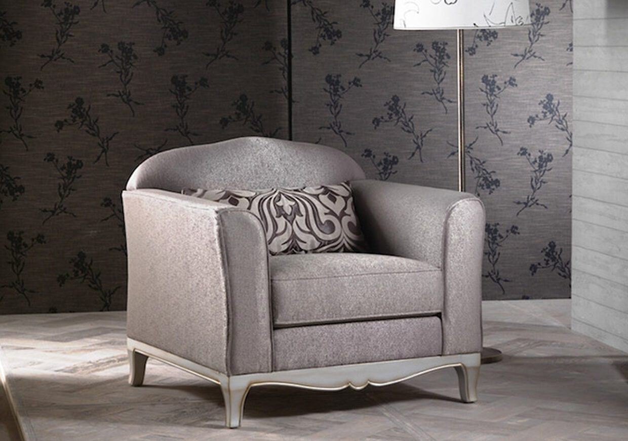 THE DECO CLASSIC ARMCHAIR