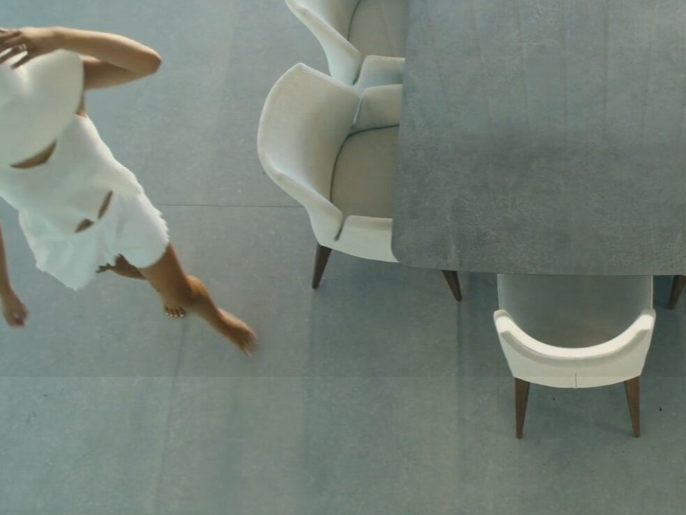 TABLE TOP MATERIAL: PORCELANATO (or CERAMIC)