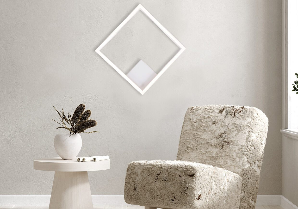THE GRETA WALL LIGHT