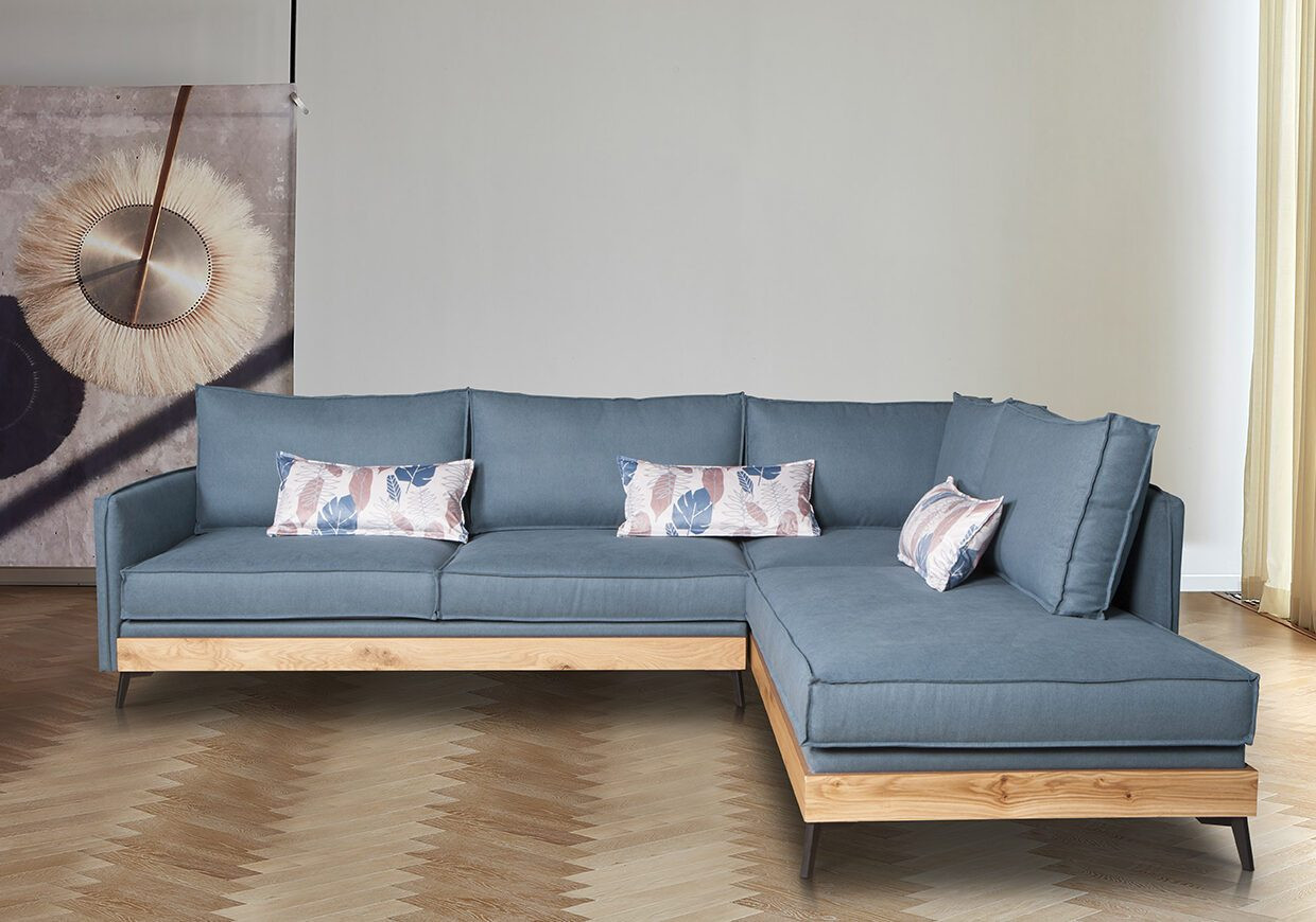 THE EVELYN SOFA