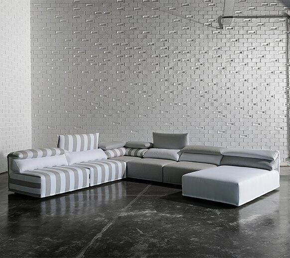 THE KENDALL SOFA