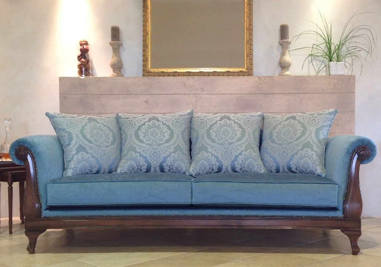 THE LEONARDO CLASSIC SOFA