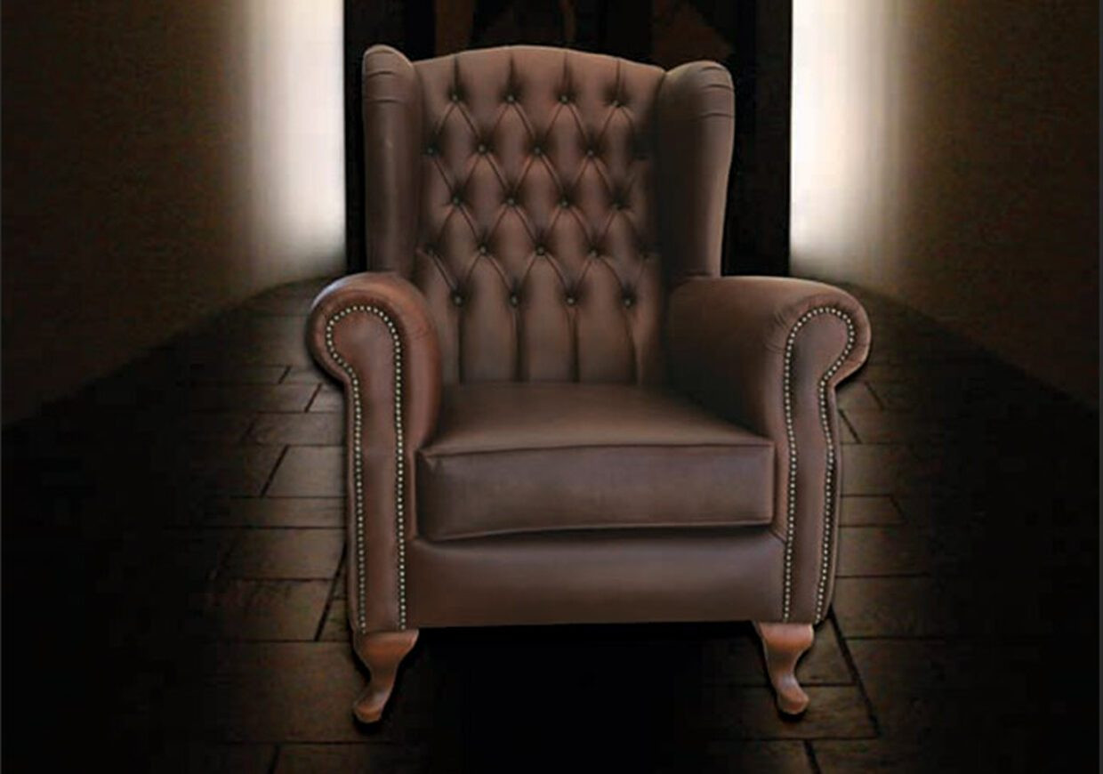 THE LEONARDO CLASSIC ARMCHAIR