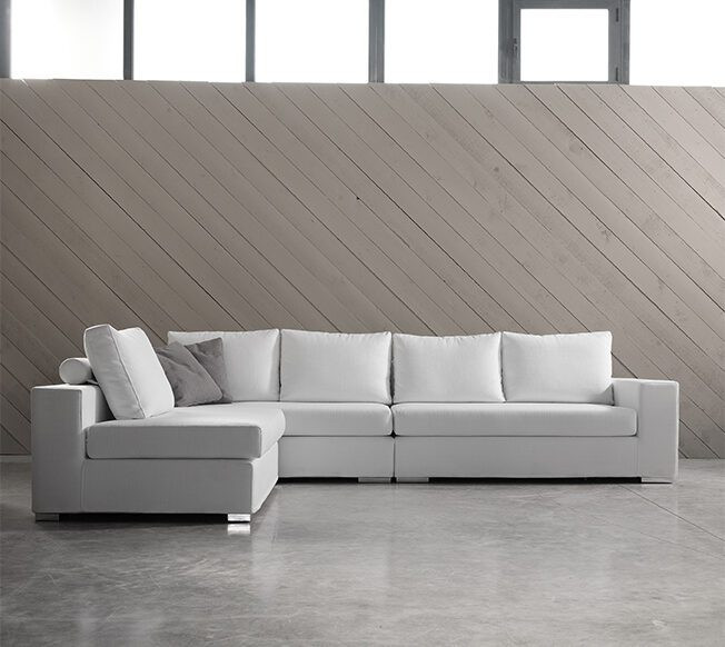 THE LILITH SOFA