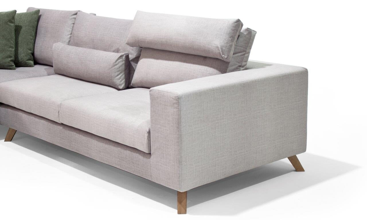 THE LIONEL SOFA