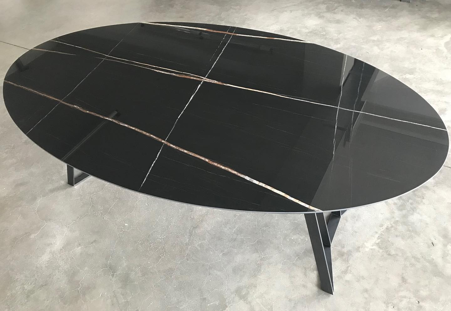 THE JULIAN COFFEE TABLE