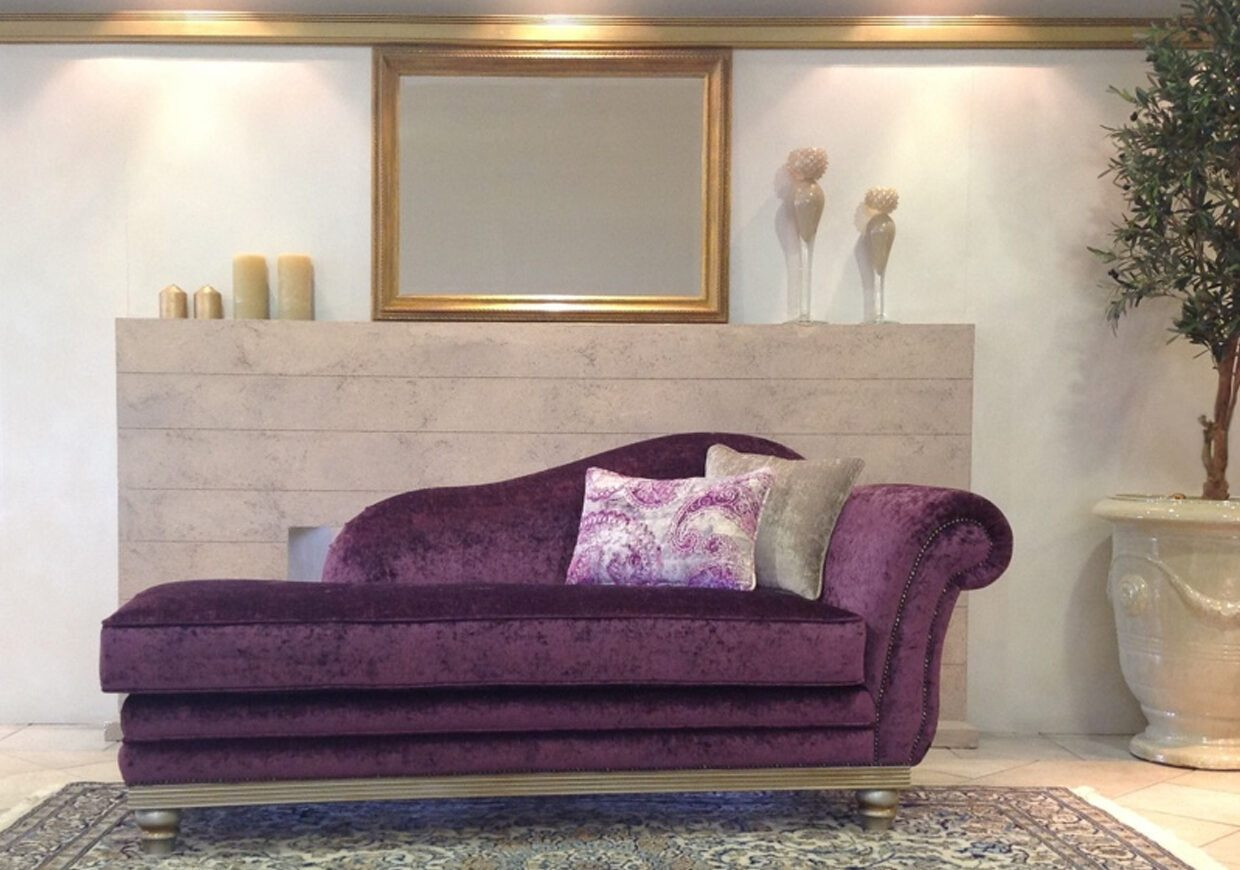 THE SEVILLE CLASSIC DAYBED