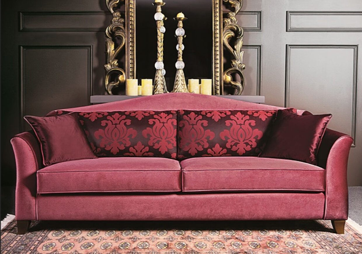 THE VERONA CLASSIC SOFA