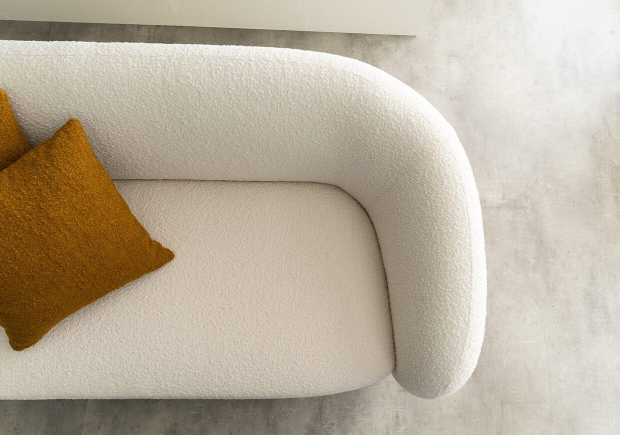 THE DAHLIA SOFA