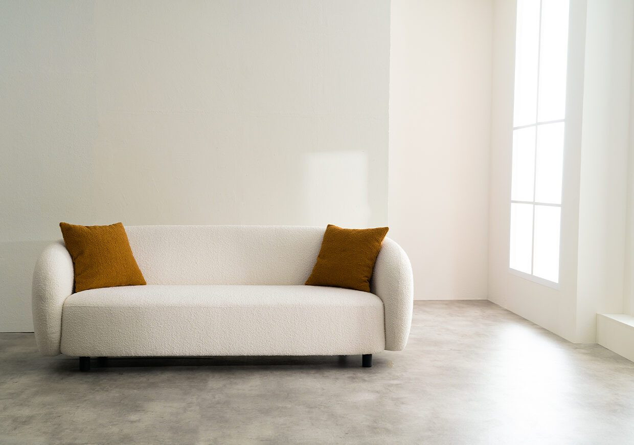 THE DAHLIA SOFA