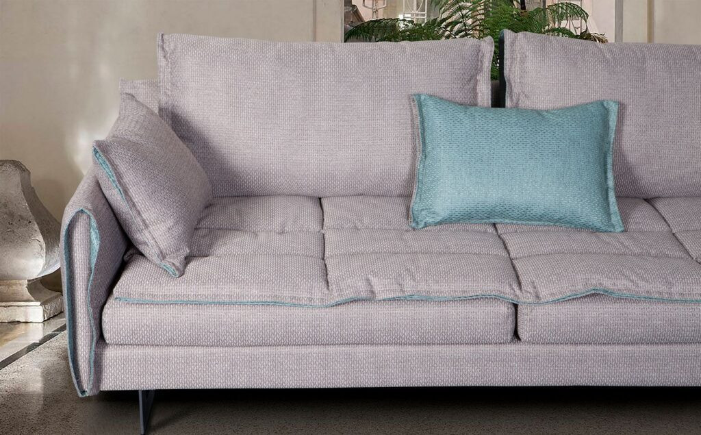THE LARIA SOFA