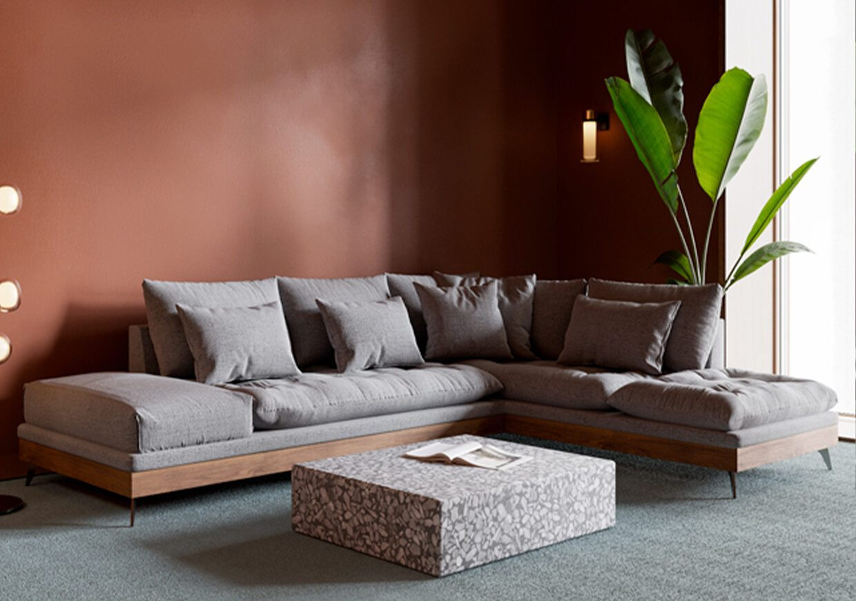THE LOCKWOOD SOFA