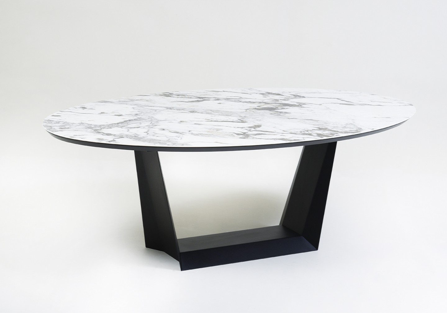 THE ASPEN DINING TABLE