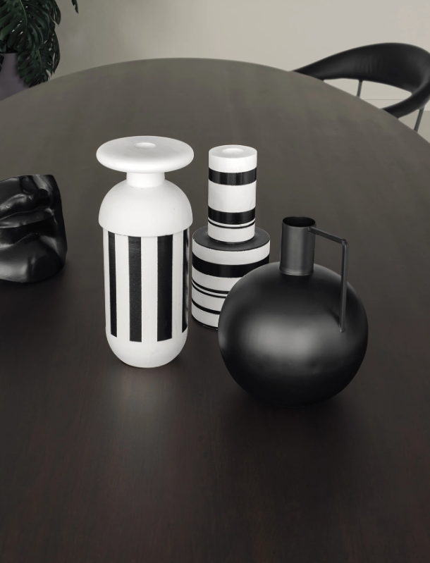 THE TOP DAYTONA MONOLITH DINNER TABLE by Devina Nais